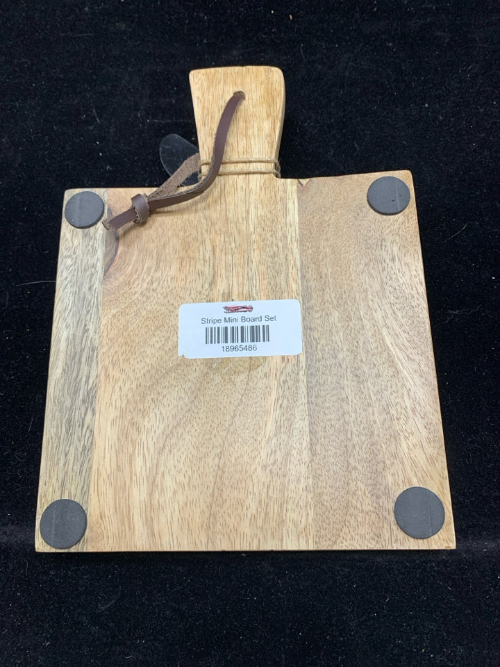 "HO HO HO" RED/WHITE/GREEN STRIPE CHEESE BOARD & KNIFE.