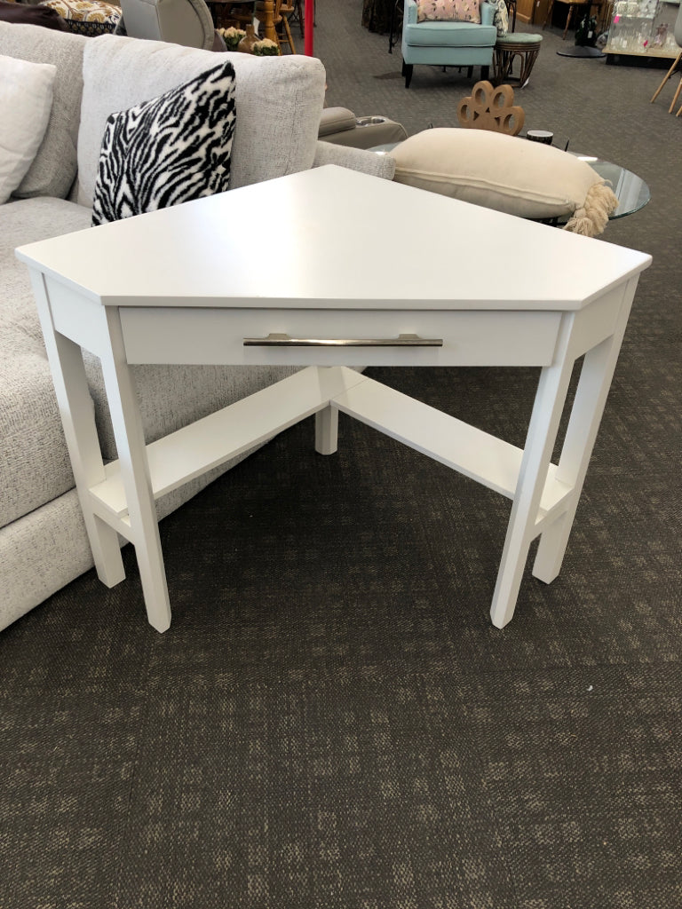 WHITE CORNER DESK.