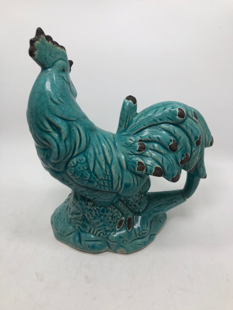 TEAL CERAMIC DISTRESSED ROOSTER DECOR.