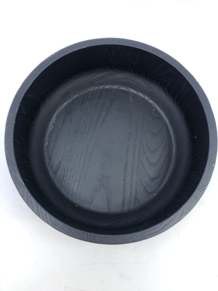BLACK WOOD BOWL.