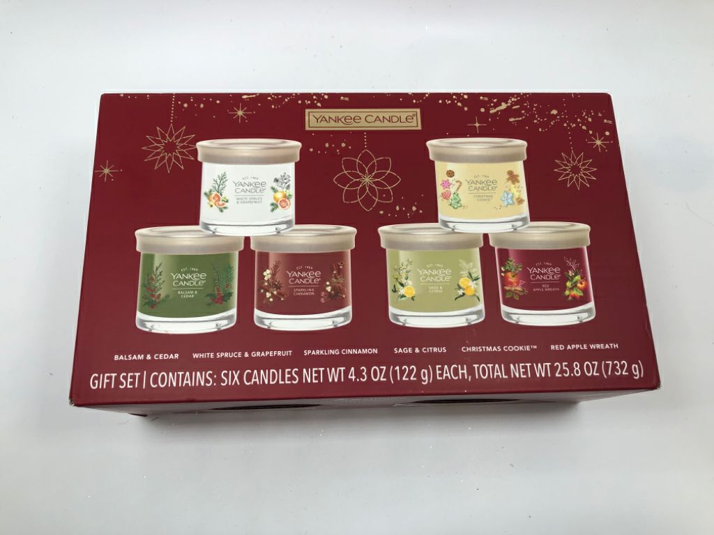 NIB YANKEE CANDLE GIFT SET.