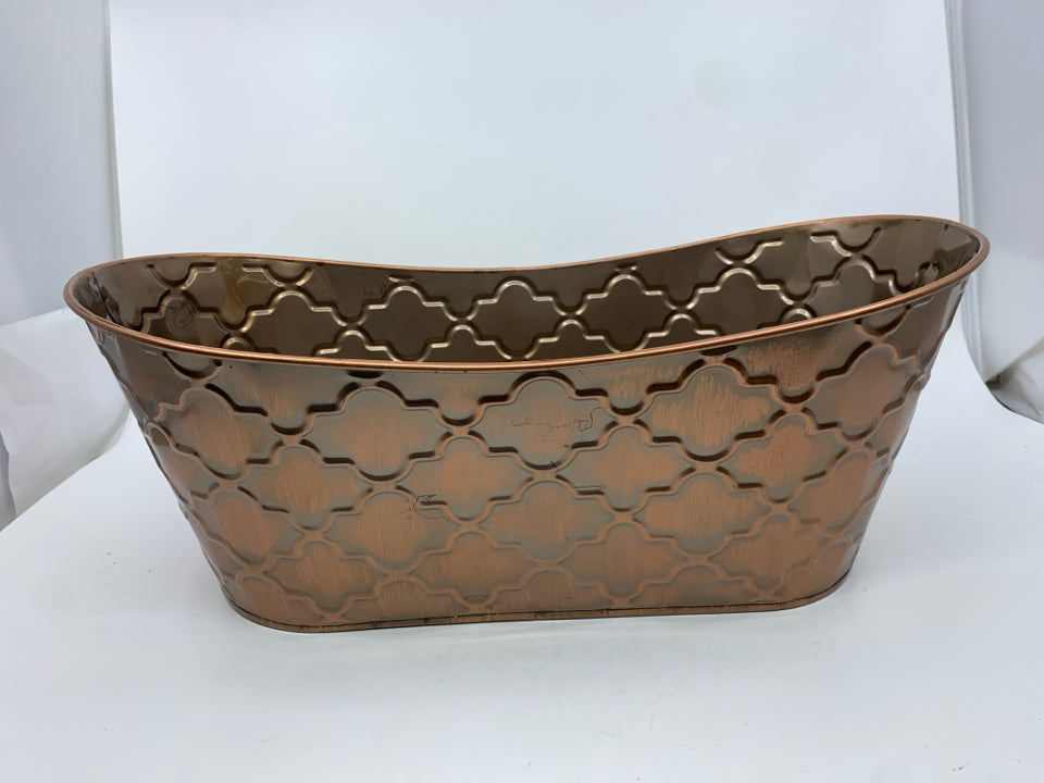 COPPER METAL OVAL BUCKET.