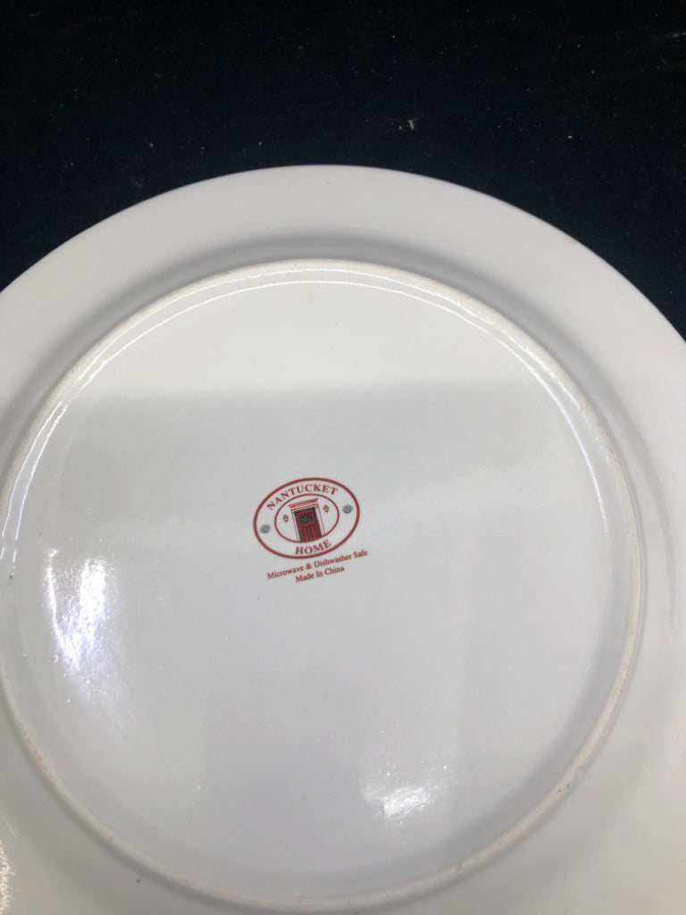 10 SNOWMAN DINNER PLATES IN RED BOX.