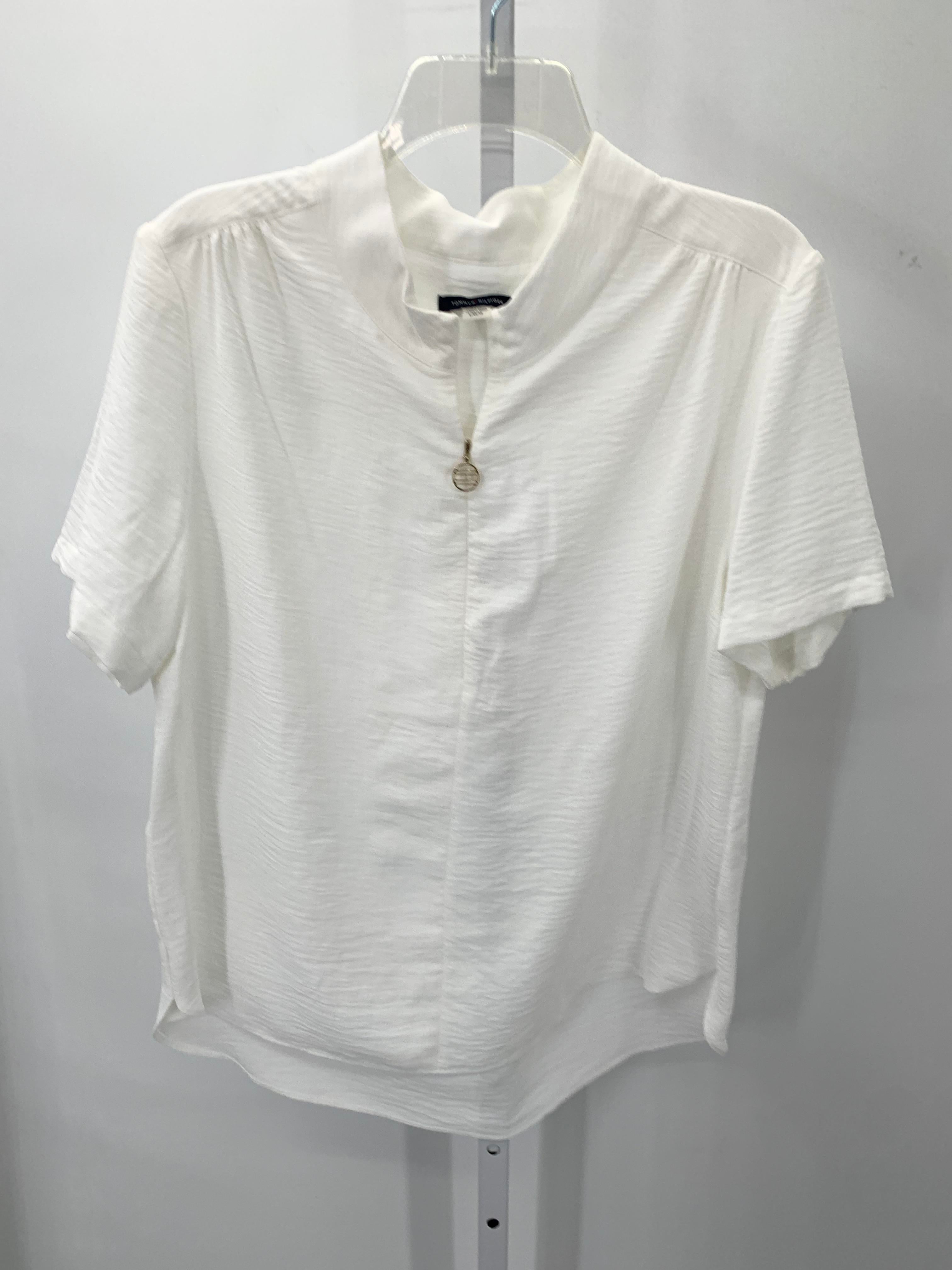 Tommy Hilfiger Size Large Misses Short Sleeve Shirt