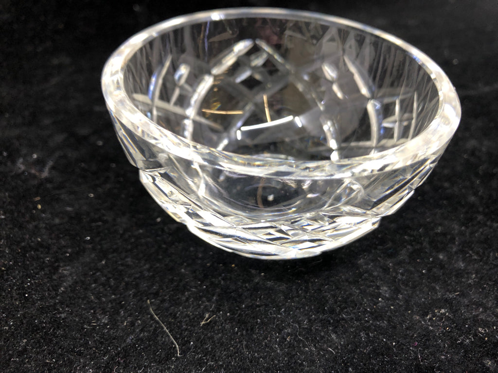SMALL WATERFORD CRYSTAL RING BOWL.