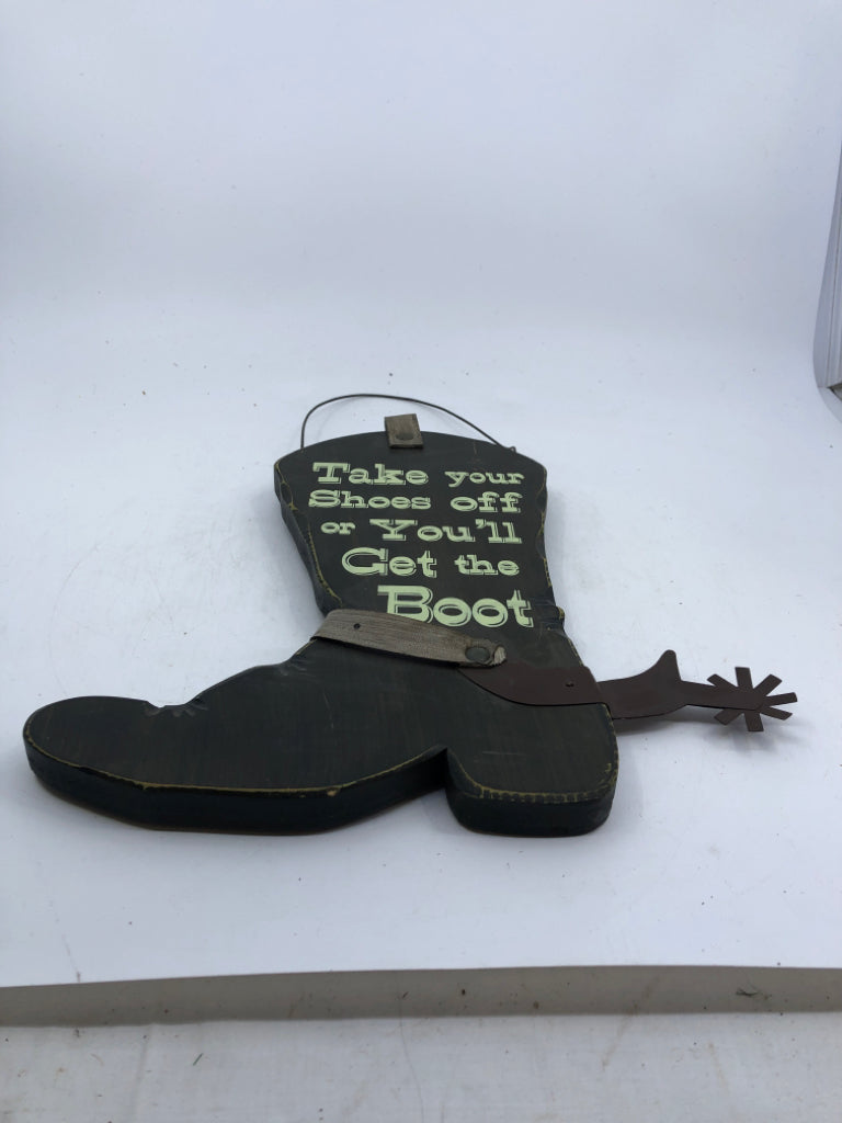 TAKE YOUR SHOES OFF BOOT SIGN.