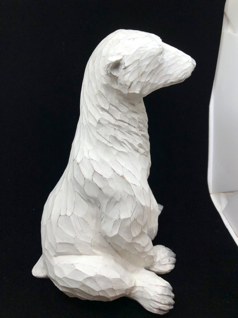 SITTING POLAR BEAR DECOR.