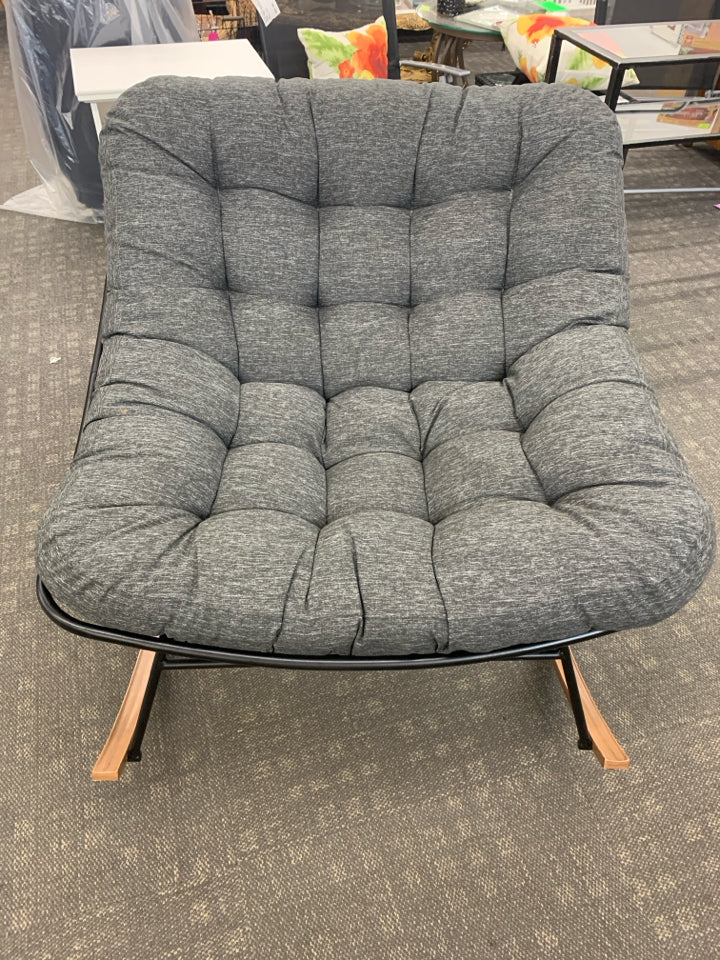 OVERSIZED GRAY PAPASAN ROCKING CHAIR W/WOODEN BASE.