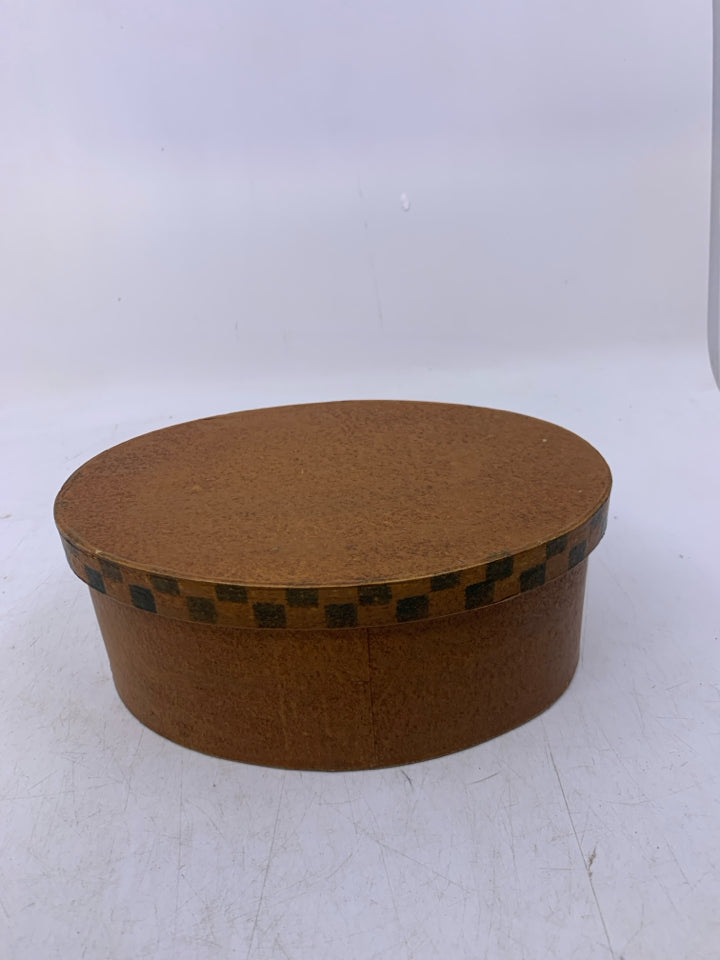 OVAL LIGHT BROWN DECORATIVE BOX W/ CHECKERED RIM.
