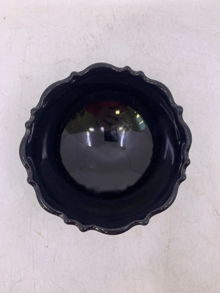 FOOTED SMALL BLACK GLASS BOWL.