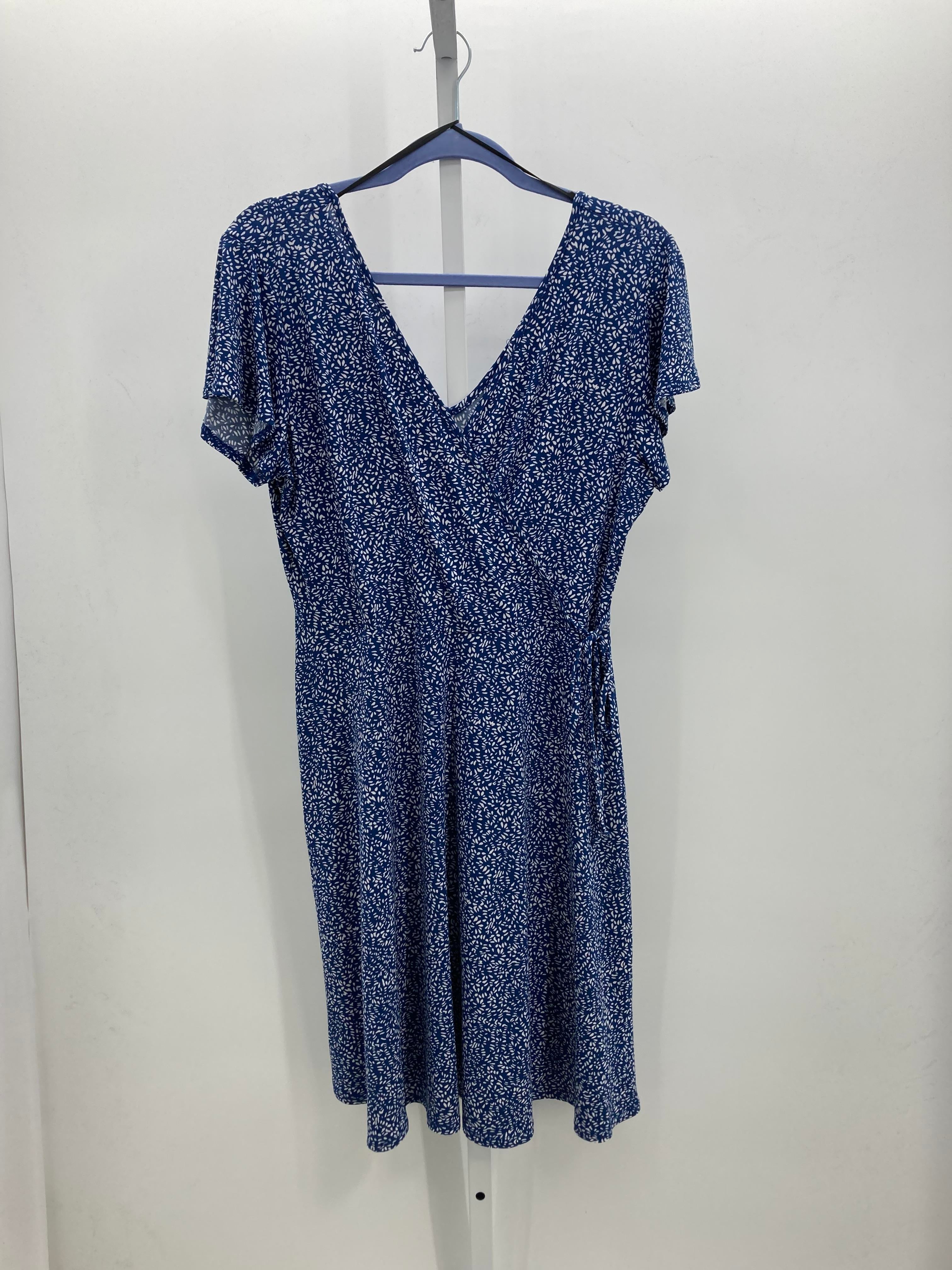 Size Large Misses Short Sleeve Dress