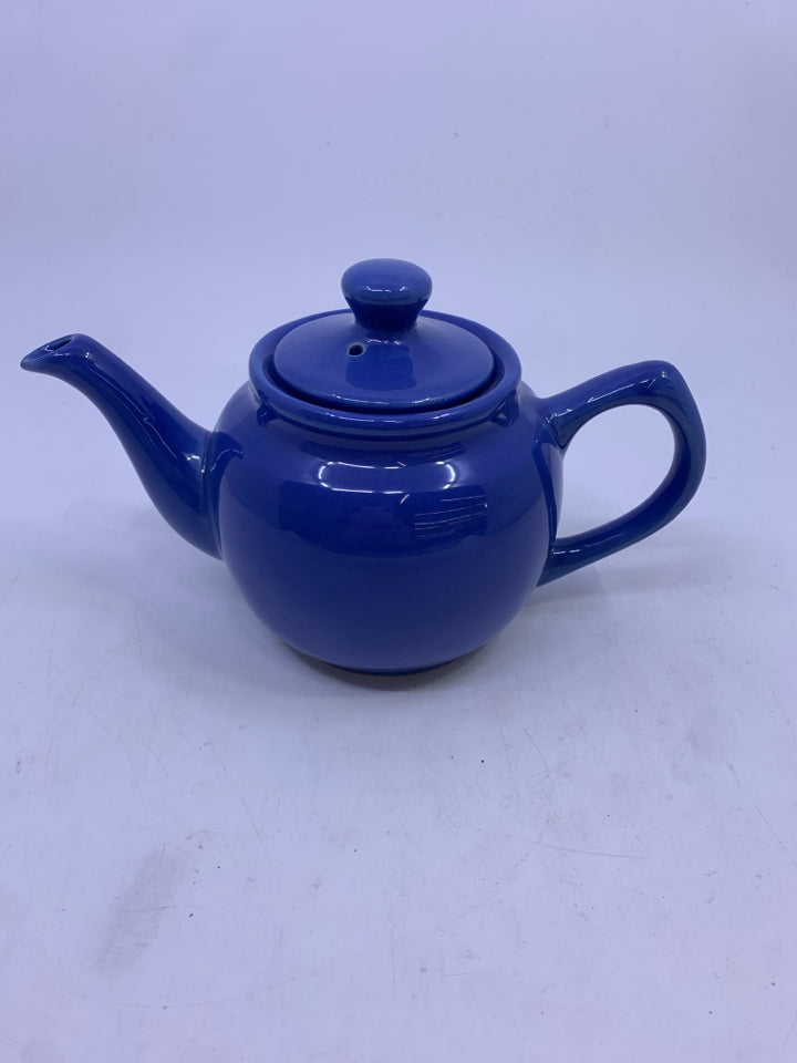 SMALL BLUE CERAMIC TEA POT.