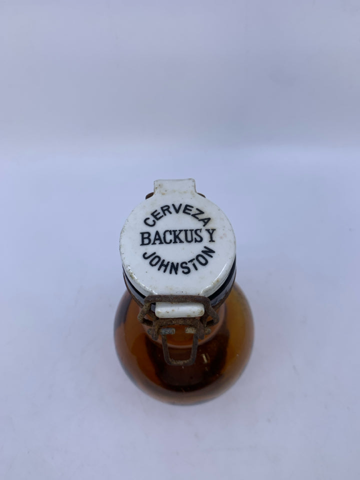 VTG BACKUS CERVEZA Y JOHNSON EMPTY BOTTLE.