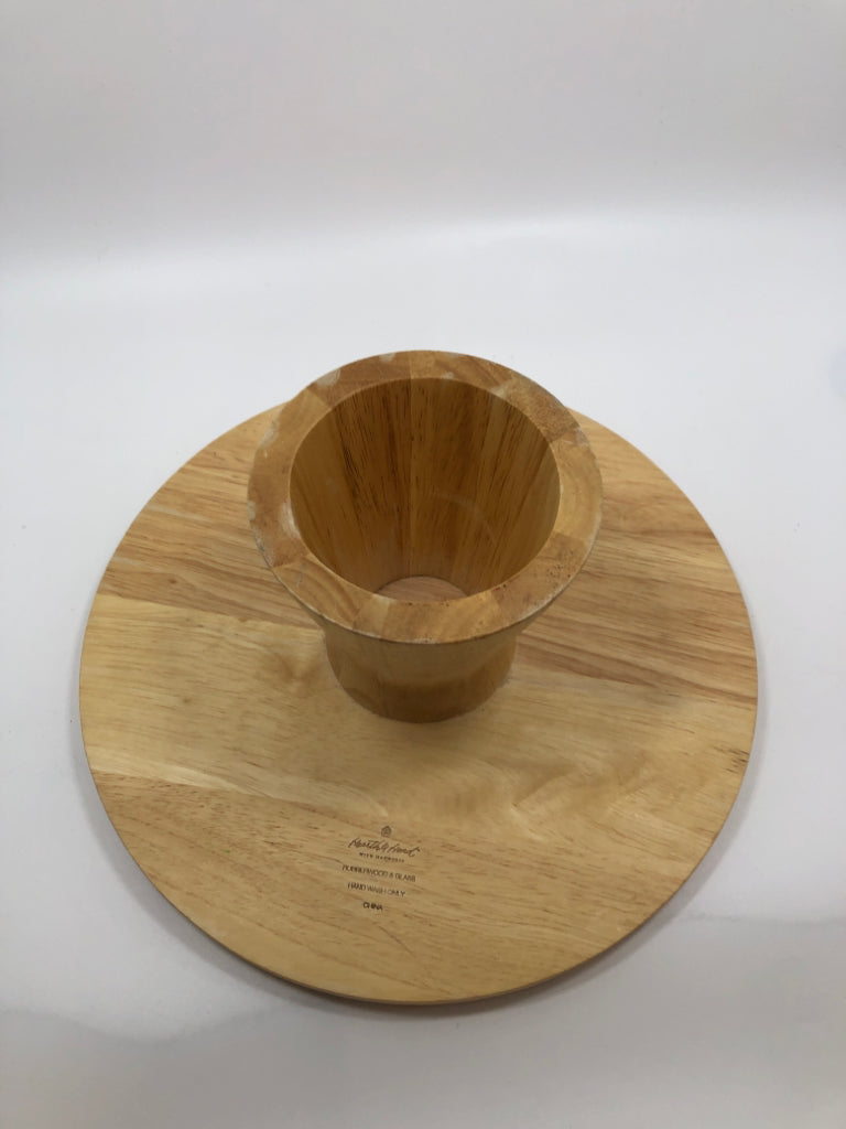 RUBBERWOOD CAKE STAND.