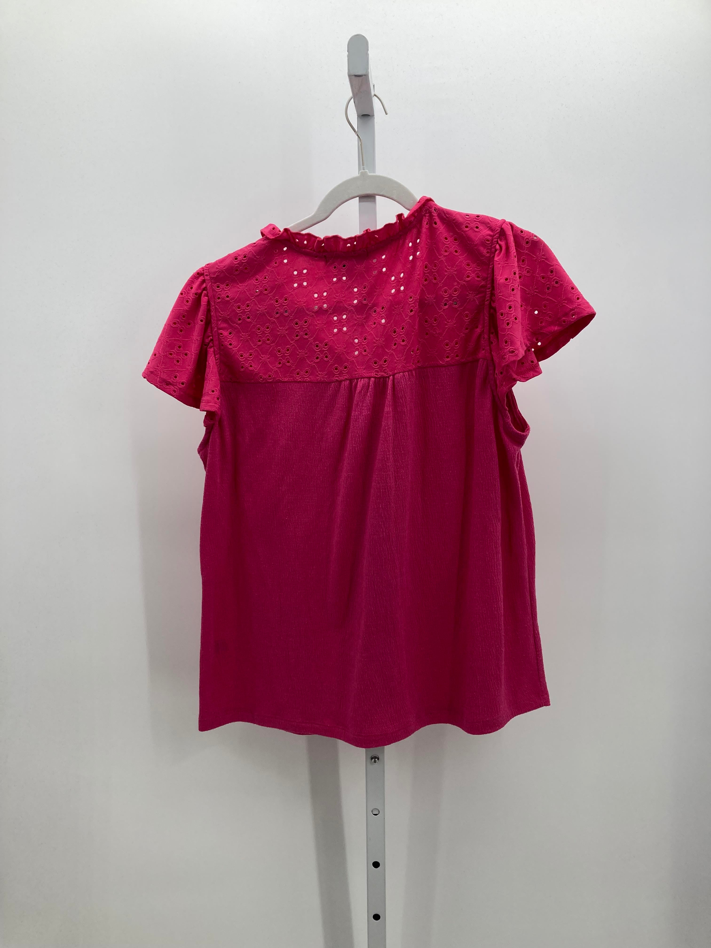 Size Extra Large Misses Short Sleeve Shirt