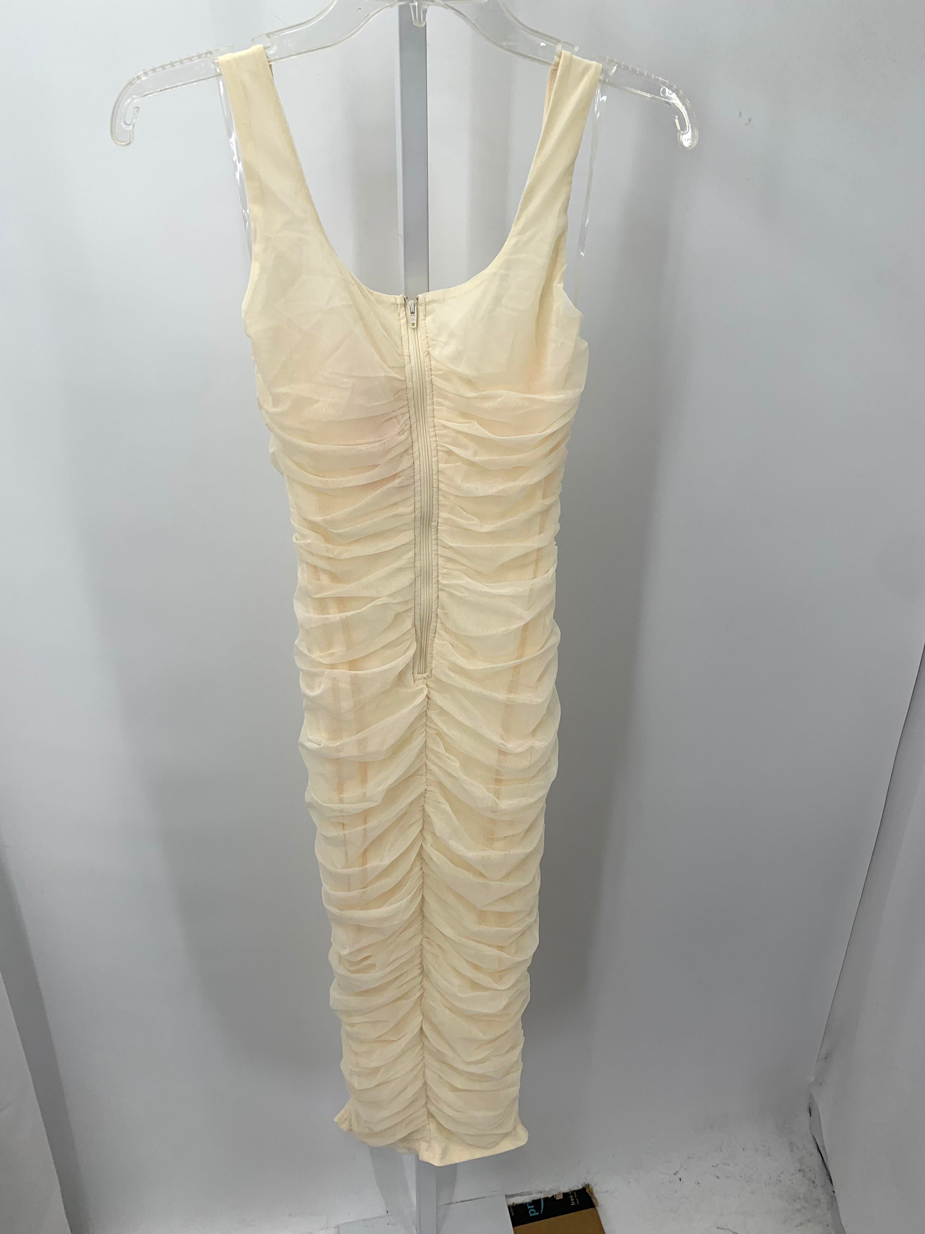 Size Medium Juniors Sleeveless Dress