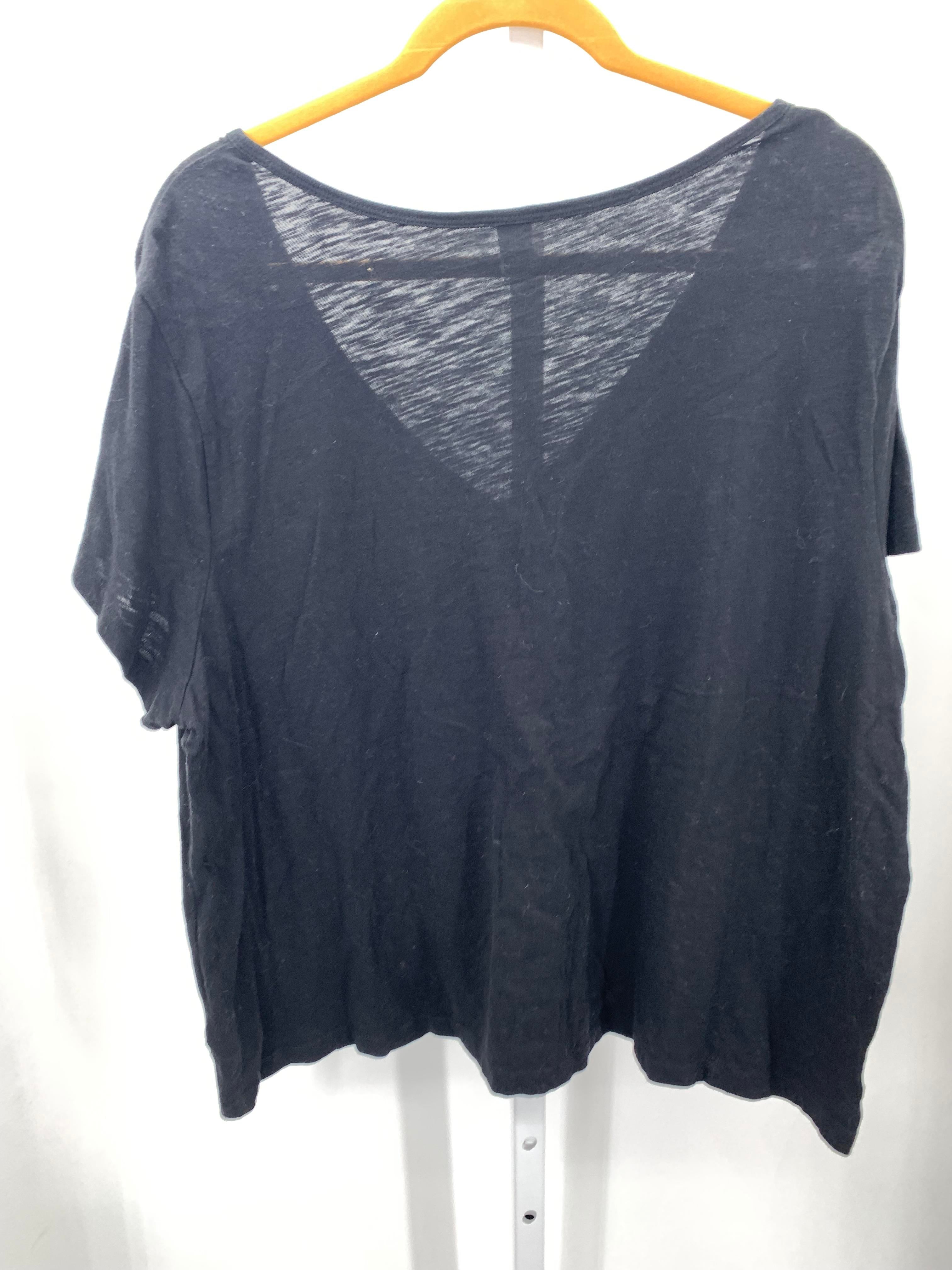 Old Navy Size XXL Misses Short Sleeve Shirt