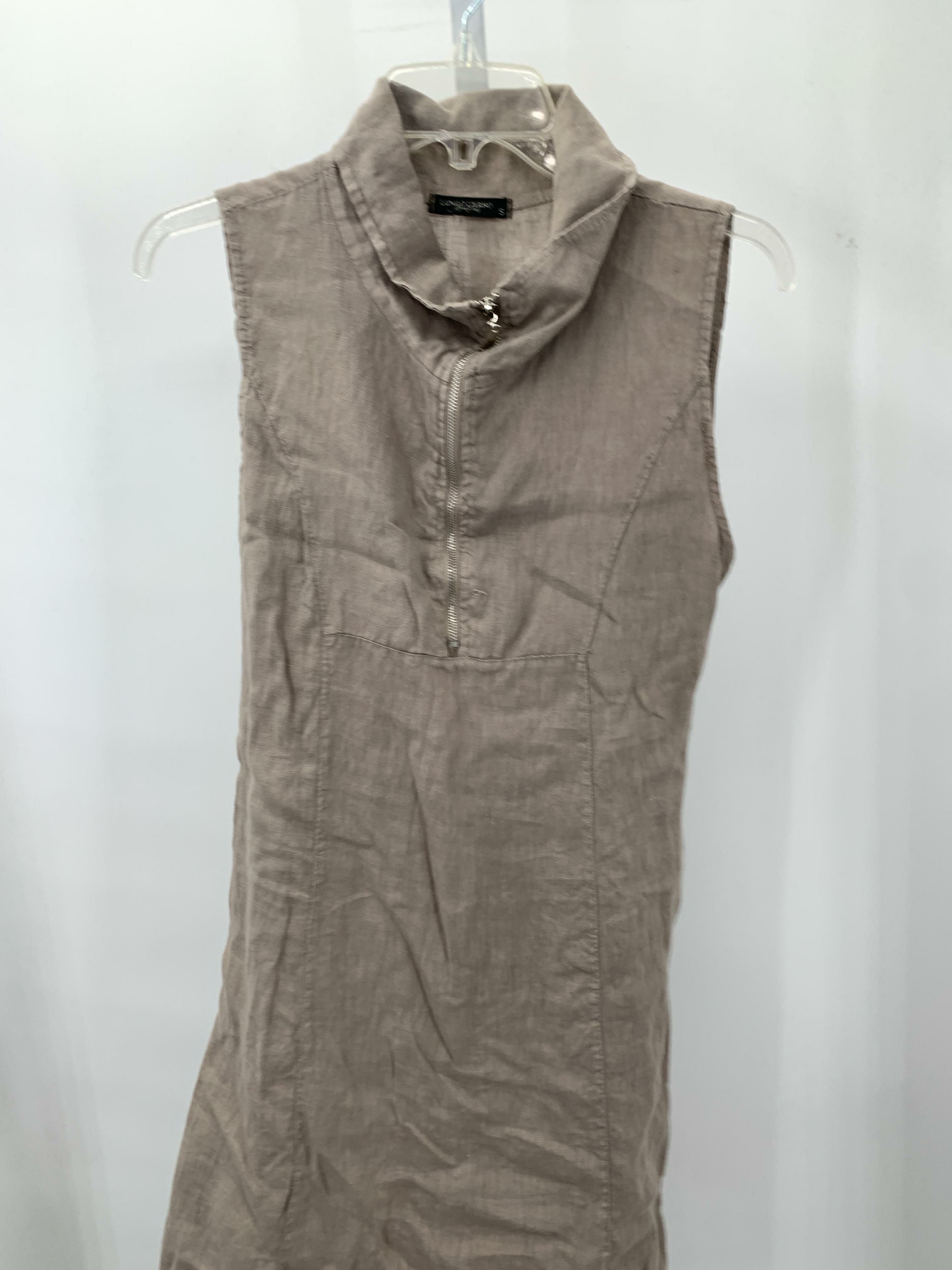 Size Small Misses Sleeveless Dress