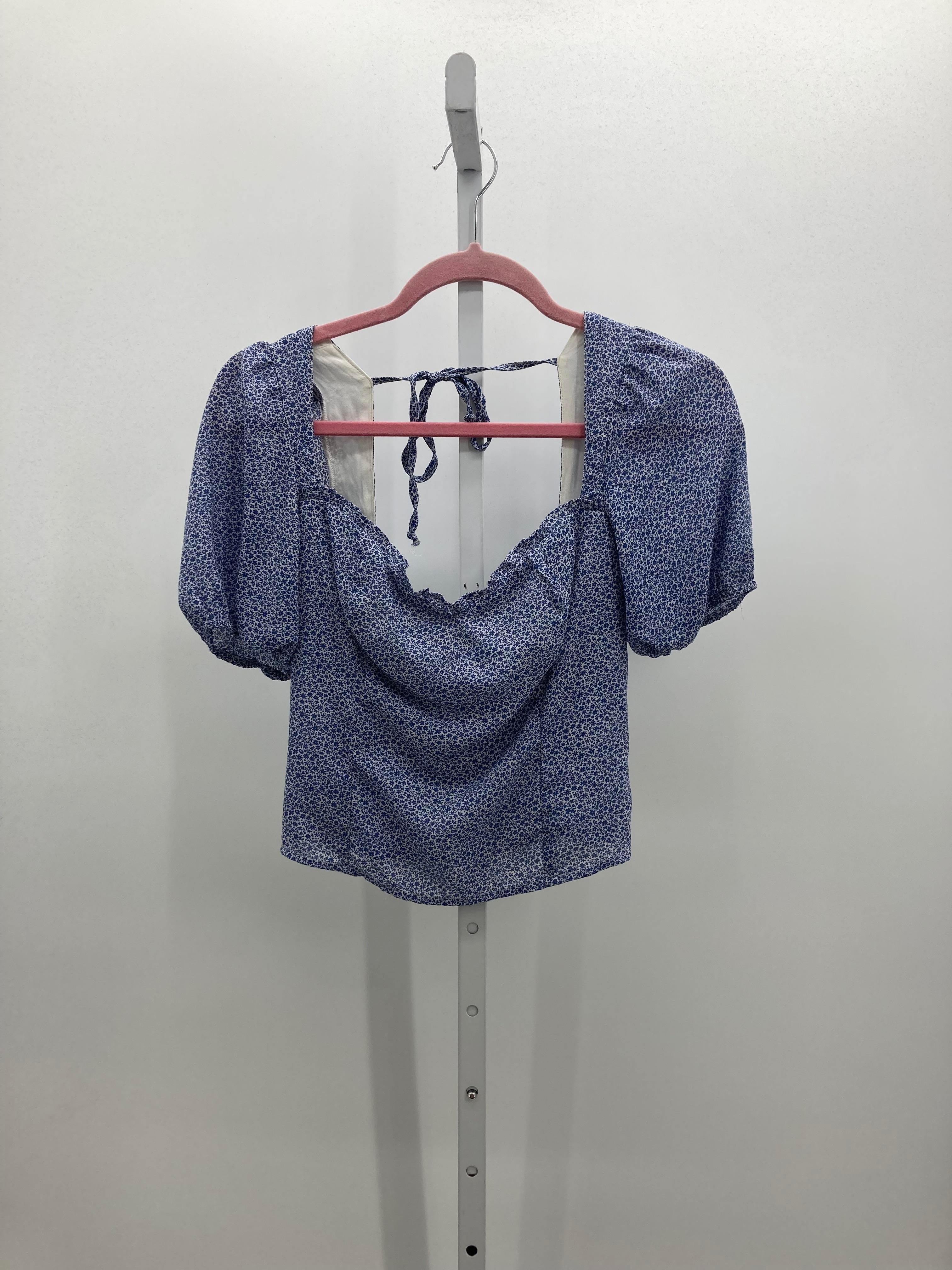 Abercrombie Size Small Juniors Short Sleeve Shirt
