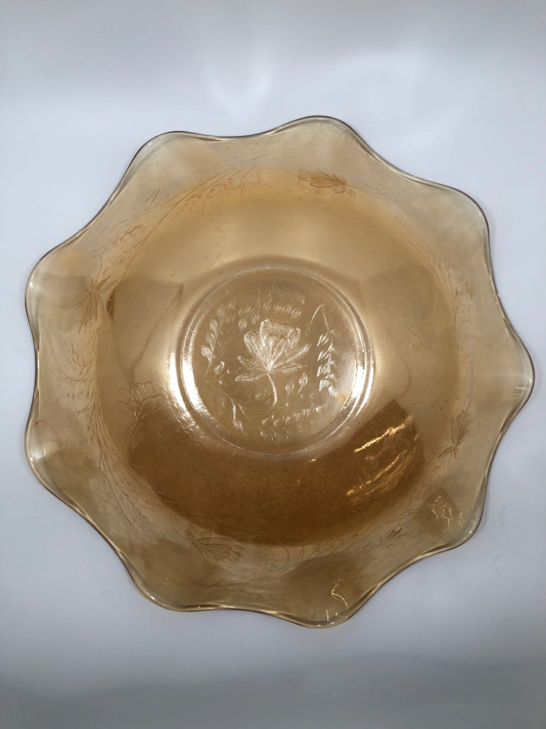 VTG ORANGE GLASS BOWL W/RUFFLE EDGE.