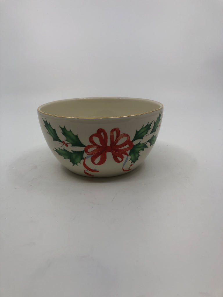 LENOX BOWL W/ HOLLY+RIBBON.