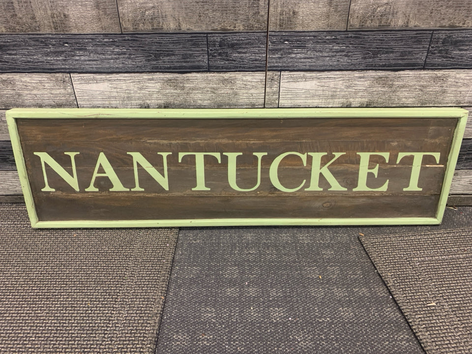 GREEN NANTUCKET WALL ART.