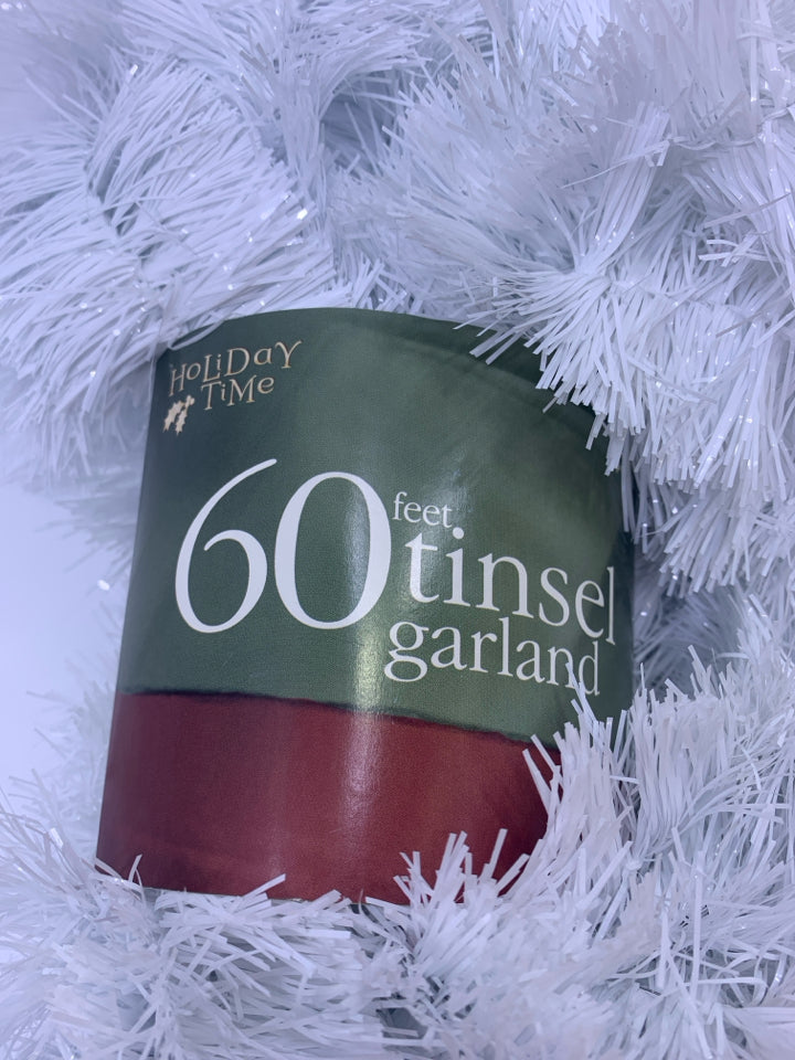 NIP WHITE GARLAND.