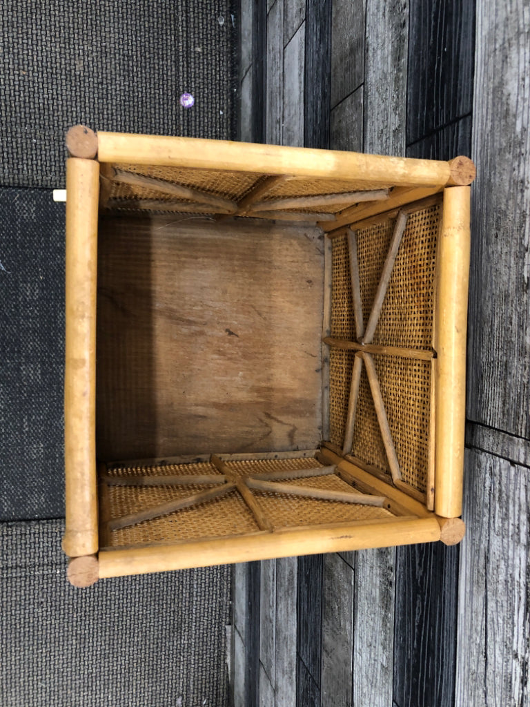 TALL SQUARE WICKER PLANT STAND.