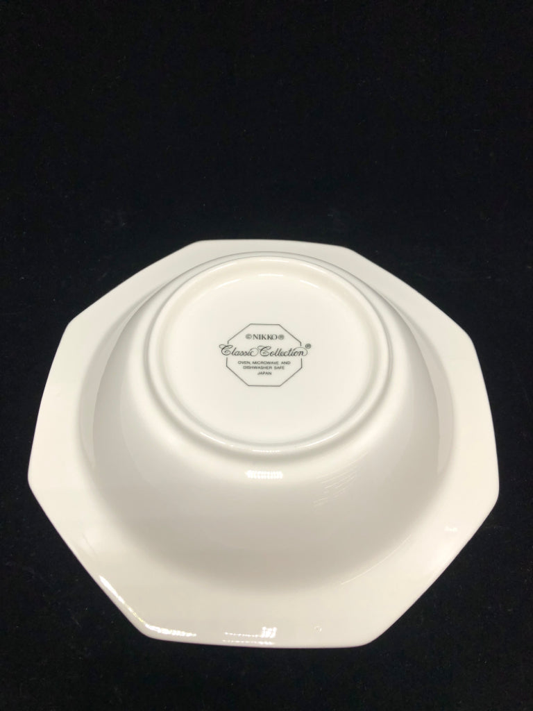 24PC OCTOGONAL DINNER SET- SVC 8+.