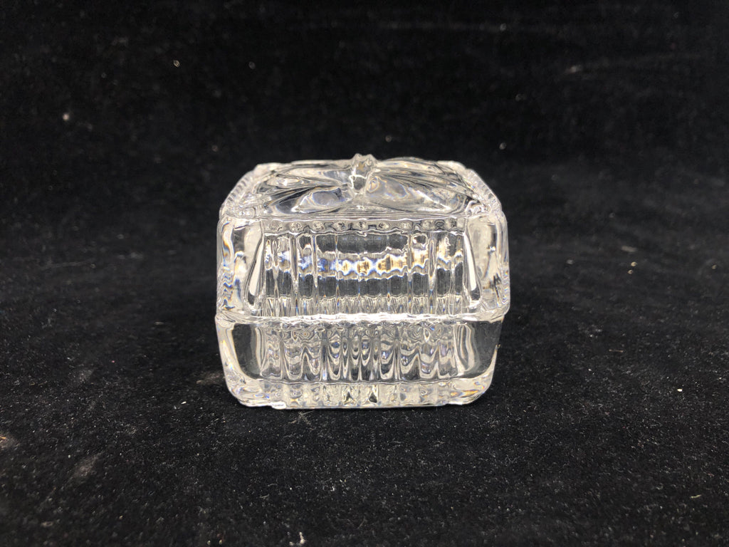 GLASS EMBOSSED BOW TRINKET BOX.