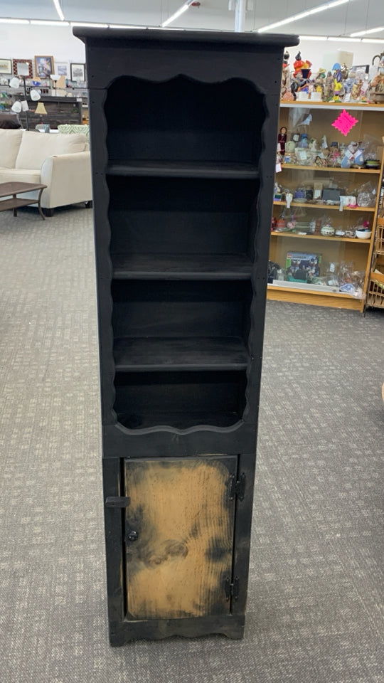 BLACK SHABBY CHIC SHELVING UNIT.