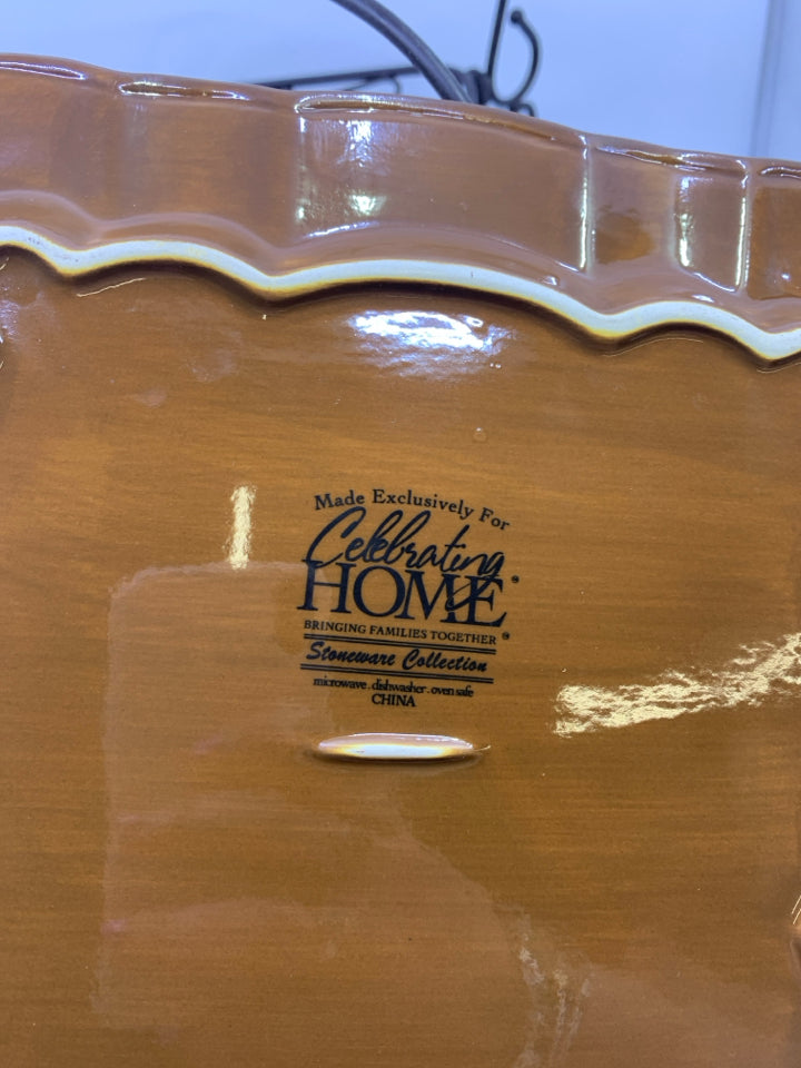 2 TIER SERVING SQUARE BROWN PLATES EMBOSSED EDGES IN STAND.
