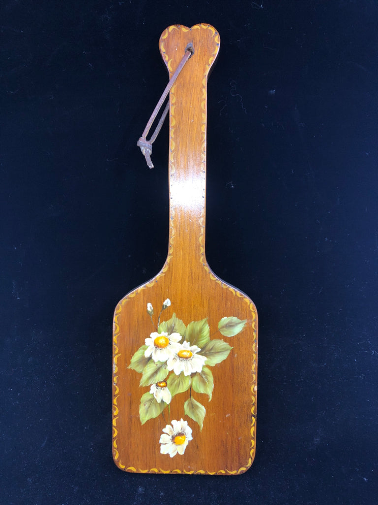 PRIMITIVE FOLK ART PAINTED FLORAL WALL PADDLE.