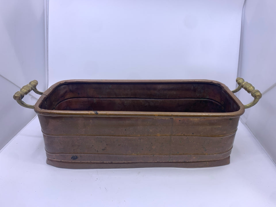 VTG BRASS PLANTER W HANDLES.