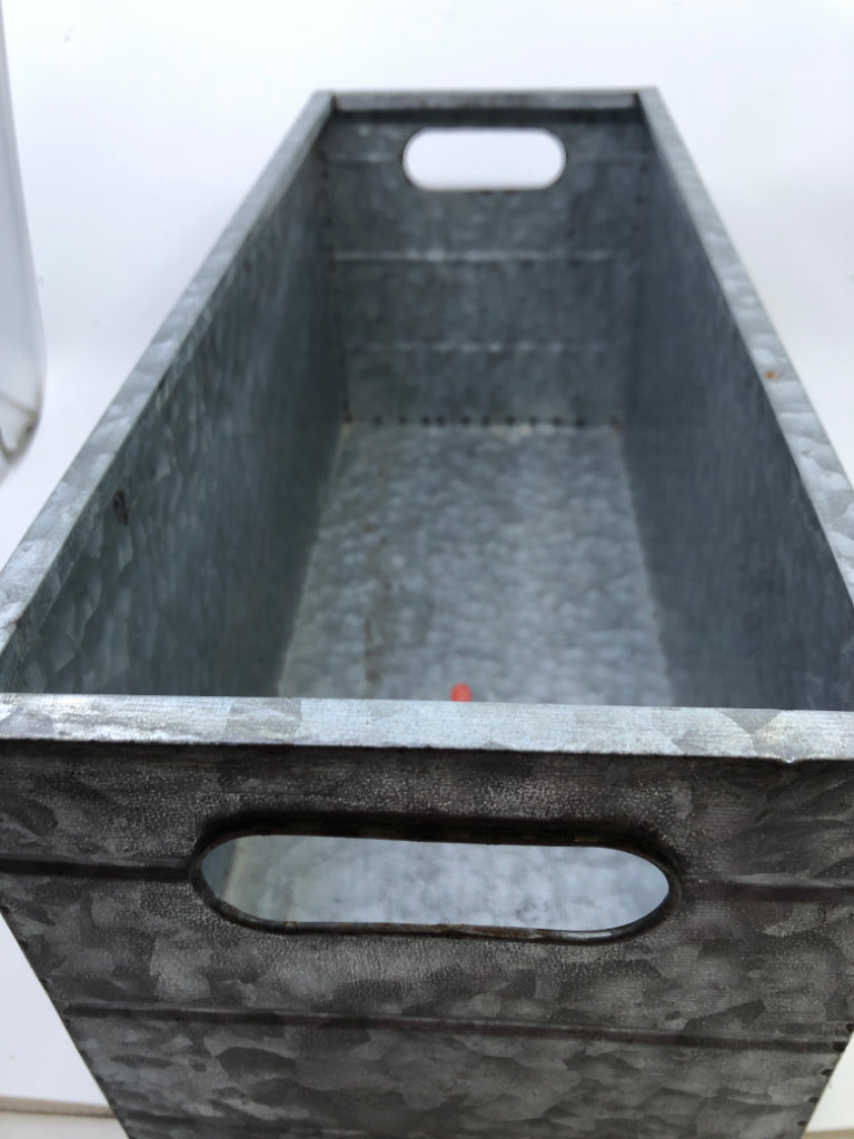 SANTAS WORKSHOP GALVANIZED METAL BUCKET.