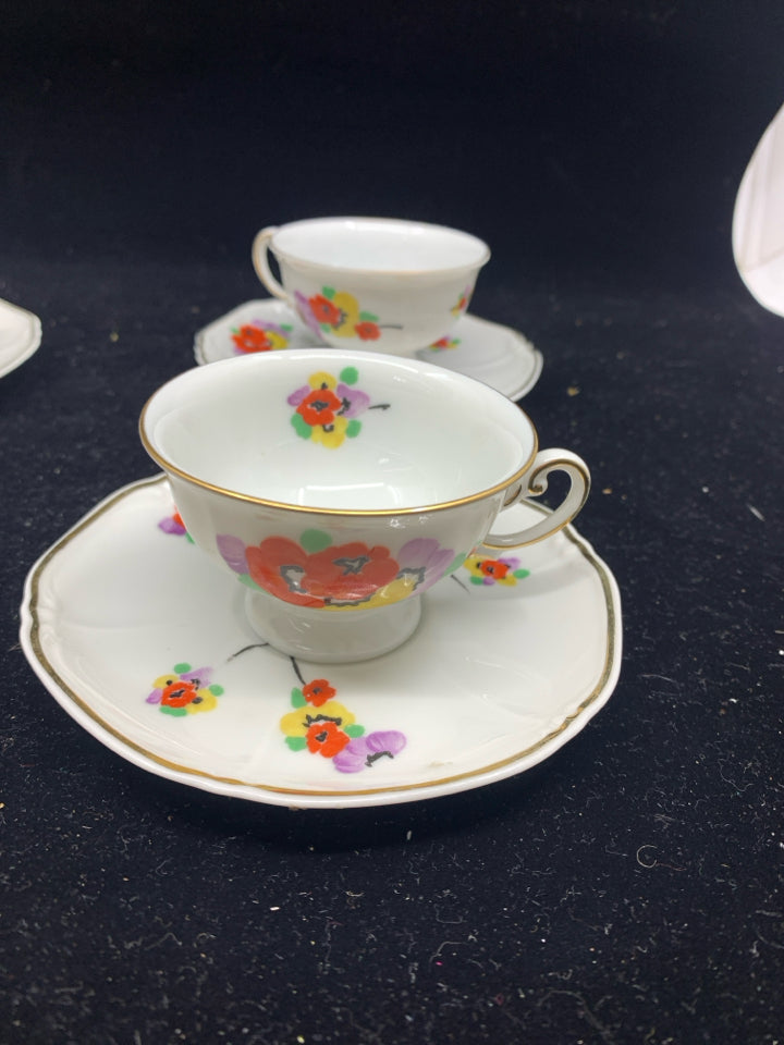 8 PC VTG THOMAS BAVARIA FLORAL TEA SET -4 CUPS, 4 SAUCERS.