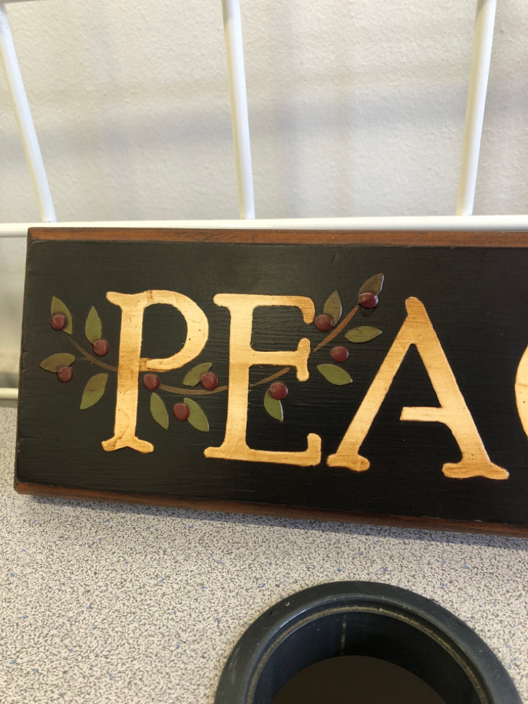 PEACE LOVE LONG BERRIES WALL HANGING.