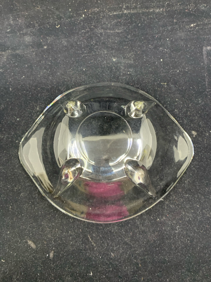 FOOTED GLASS BOWL.