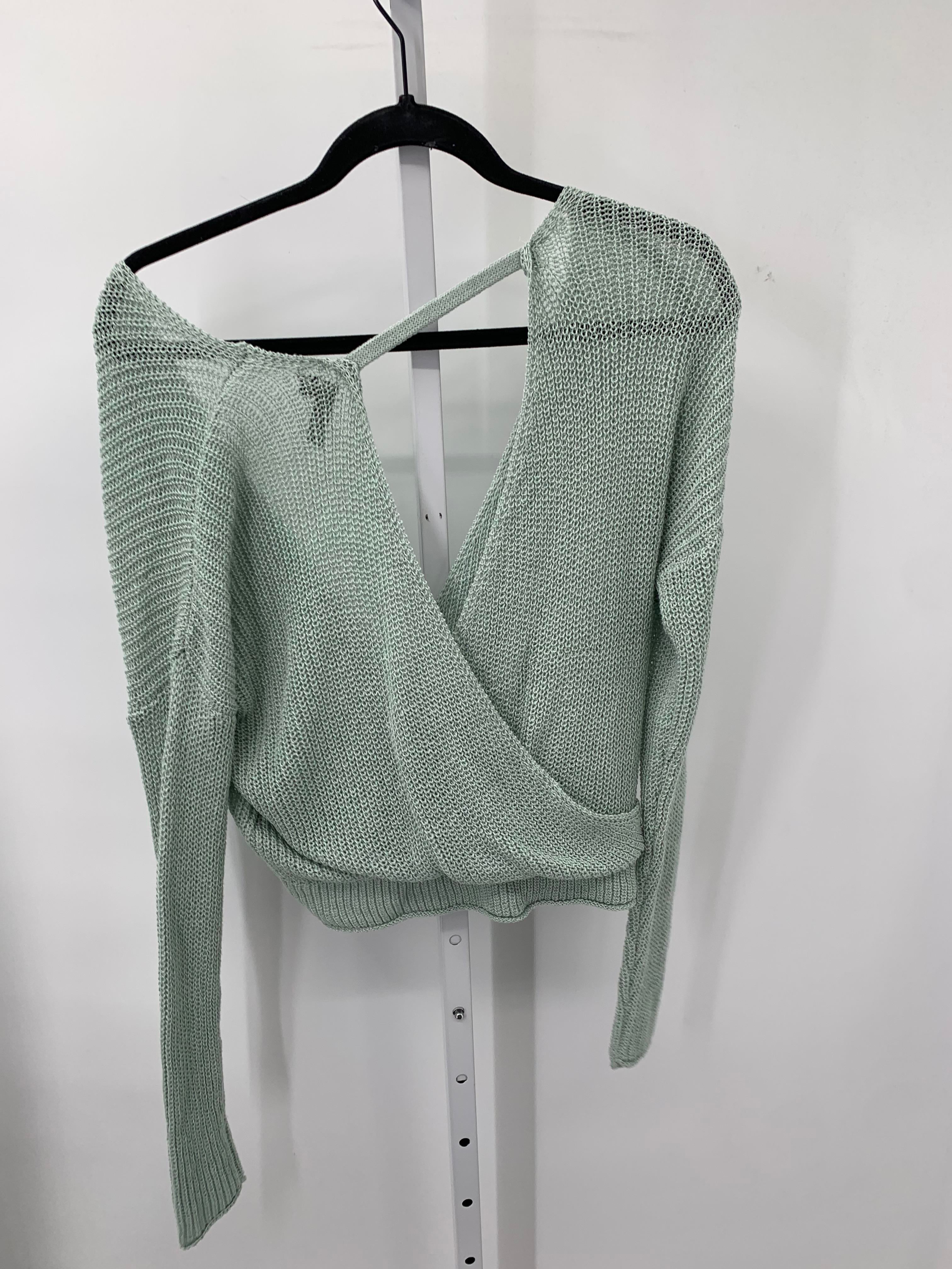 Size Medium Juniors Long Sleeve Sweater