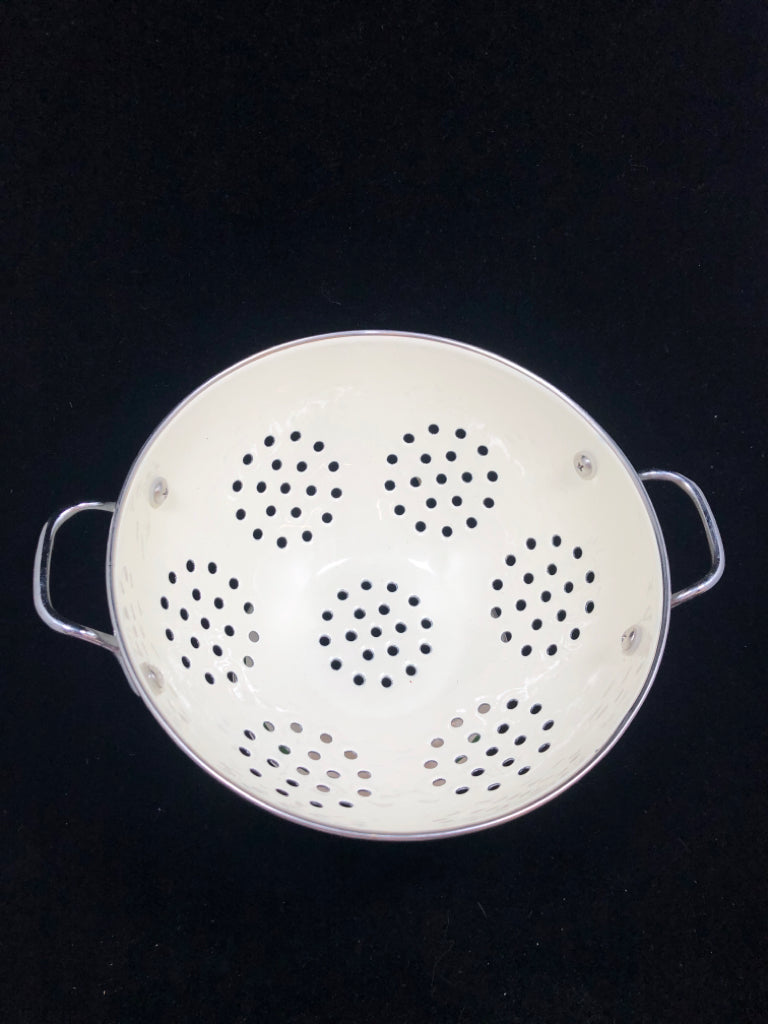 CHRISTMAS TREE COLANDER.
