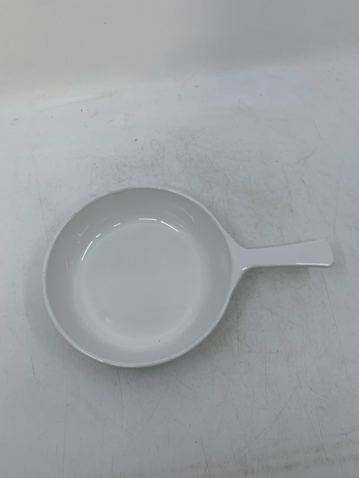 BLUE CORNFLOWER SMALL PAN.