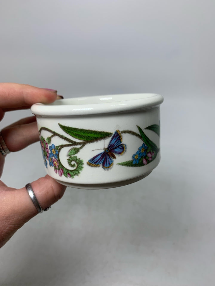 SHALLOW SMALL BOWL W/ BLUE FLOWERS/BUTTERFLIES.