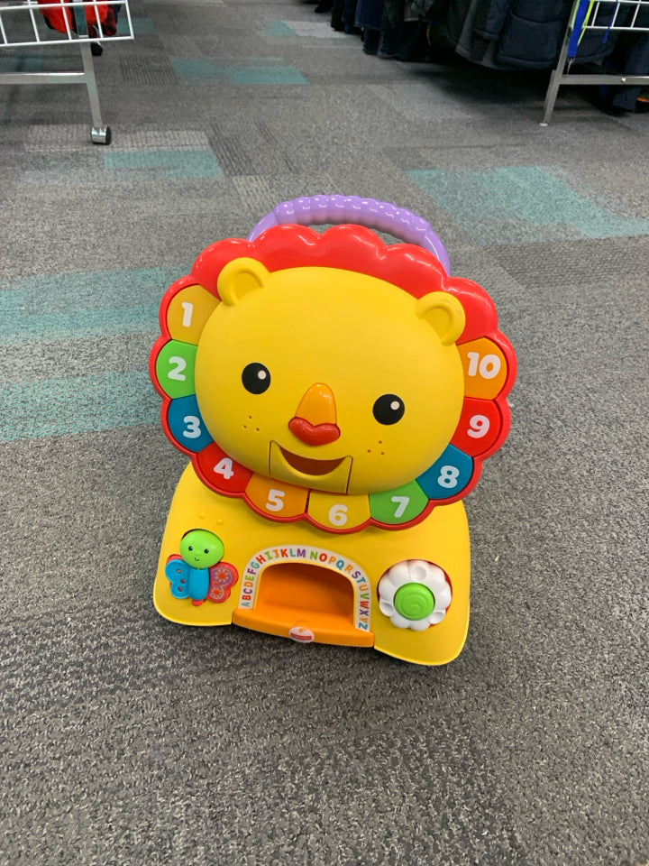 Fisher-Price 3-in-1 Sit, Stride & Ride Interactive Lion *Balls not included