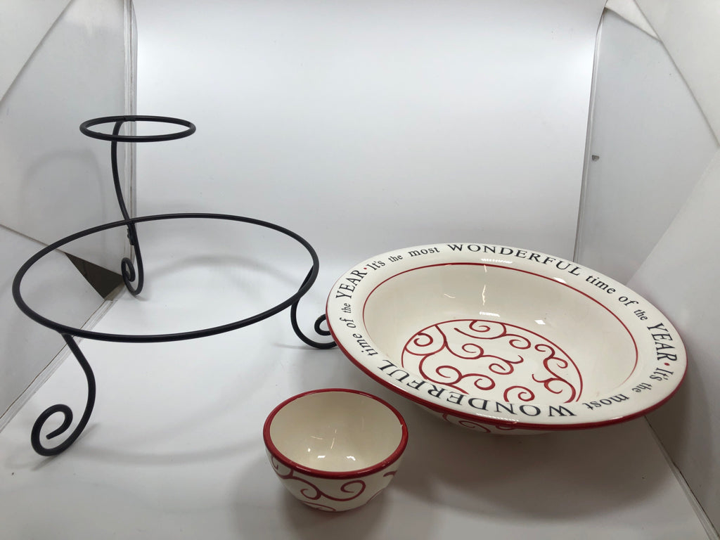 WONDERFUL TIME OF YEAR 3PC CHIP AND DIP BOWL W/STAND.