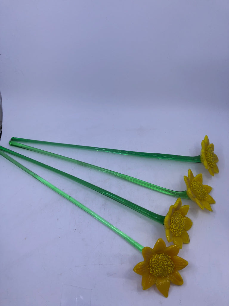 4 GLASS YELLOW FLOWERS W/ GREEN STEM.