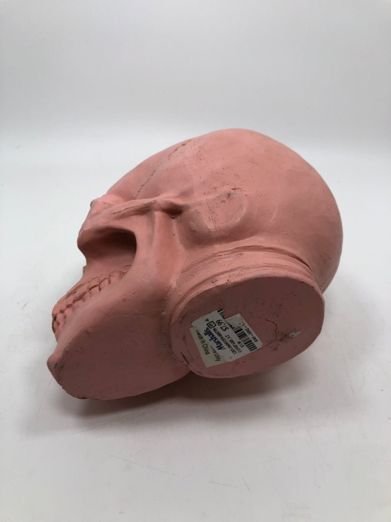 PINK SKULL W/GLITTER EYES.