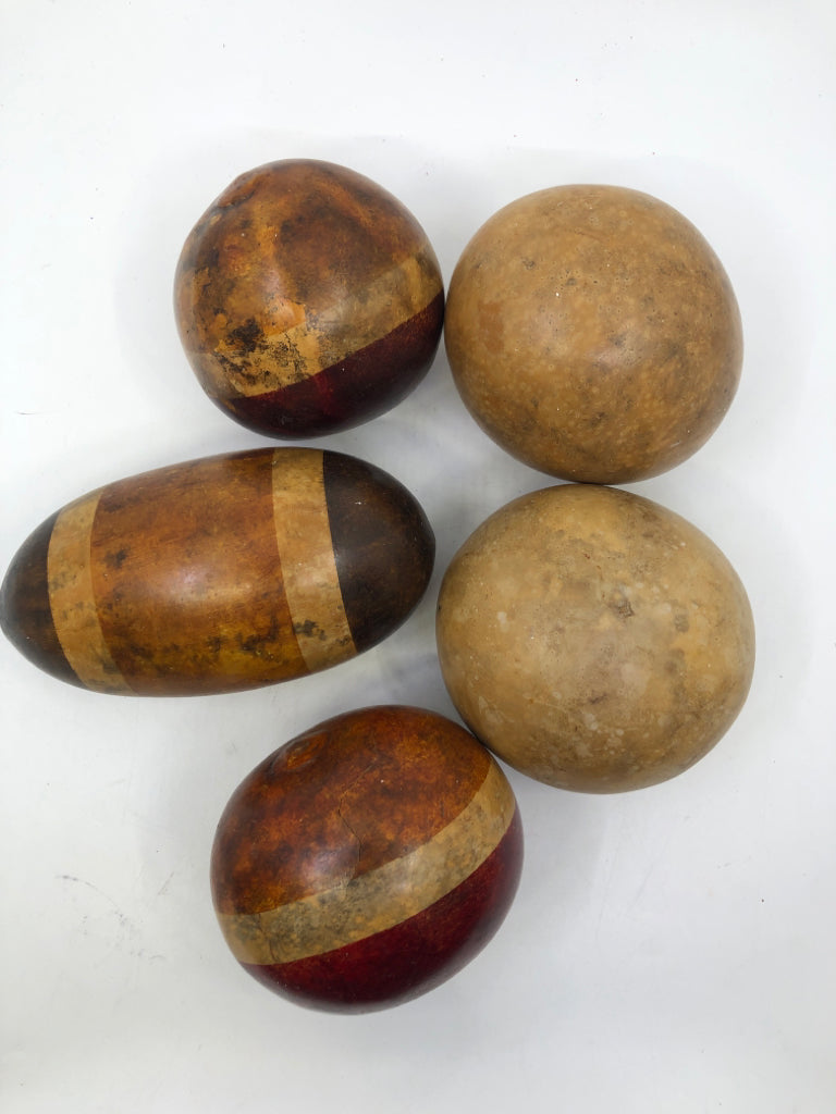 BROWN SQUARE TWIG BOWL W WOOD FILLER BALLS.