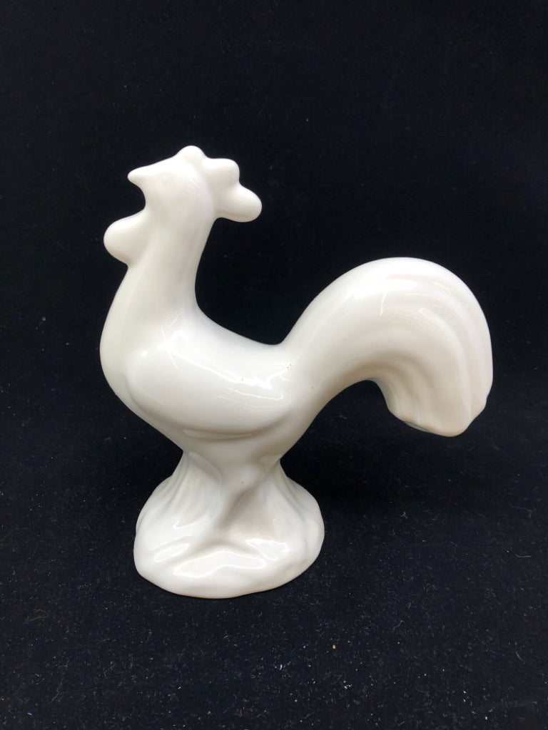 WHITE CERAMIC ROOSTER.