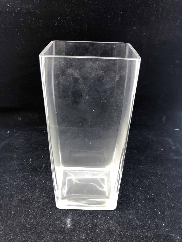 TALL SQUARE THICK GLASS VASE.