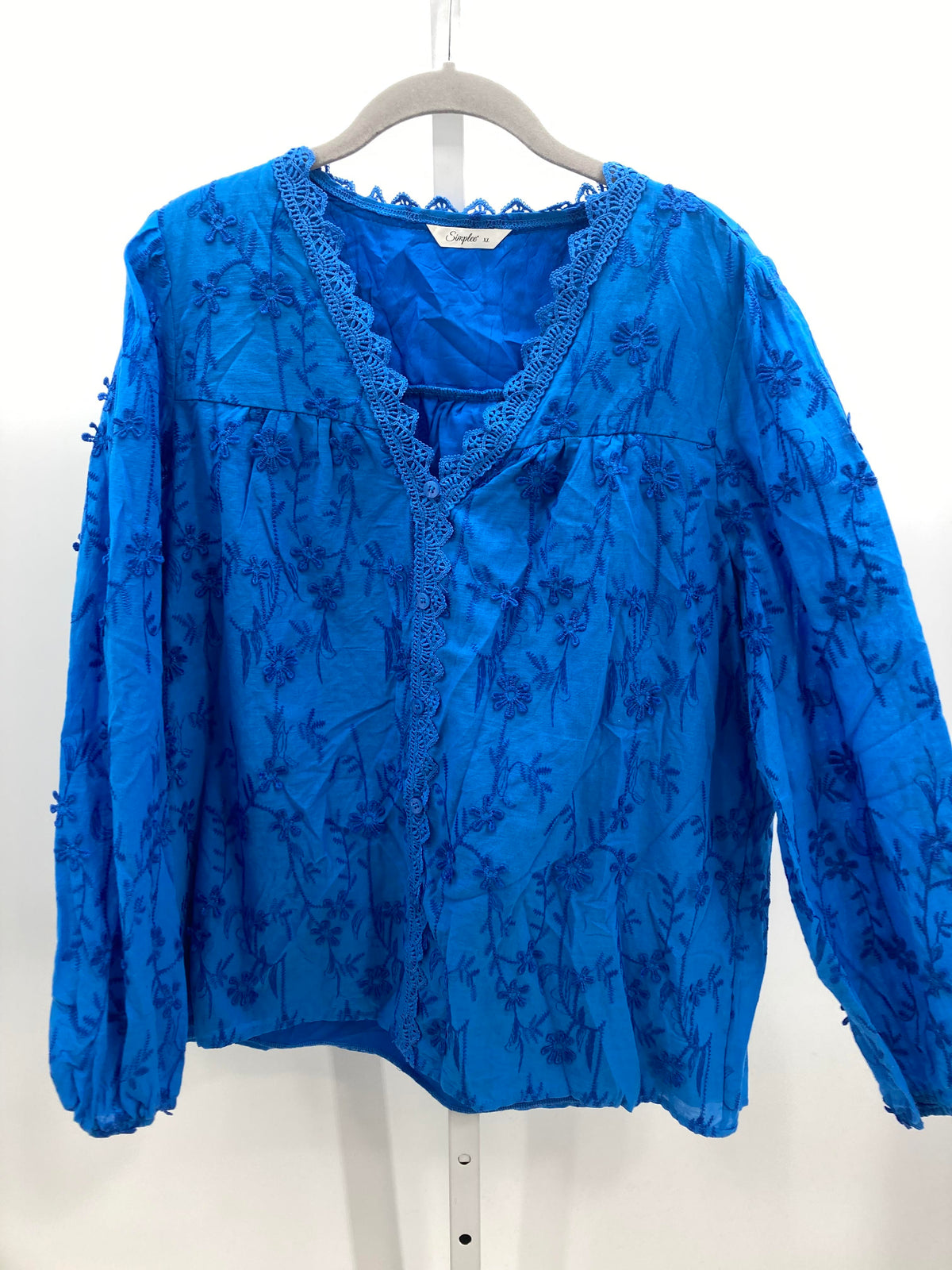 Size Extra Large Misses Long Sleeve Shirt